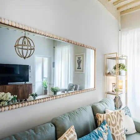 Contemporary 2 Bedrooms In