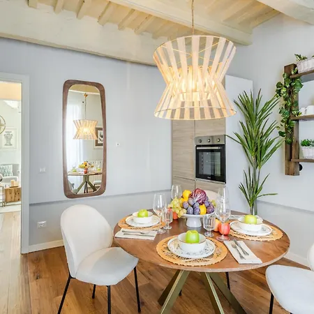 Contemporary 2 Bedrooms In *